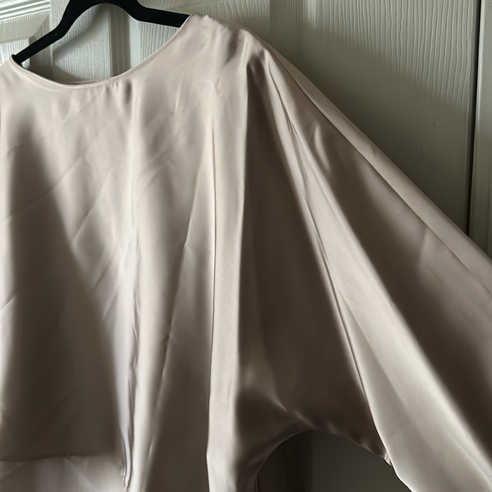 Antonio Melani Blyss Drapey Satin‎ Boat Neck Long Sleeve Champagne Blouse Size L - Picture 7 of 10